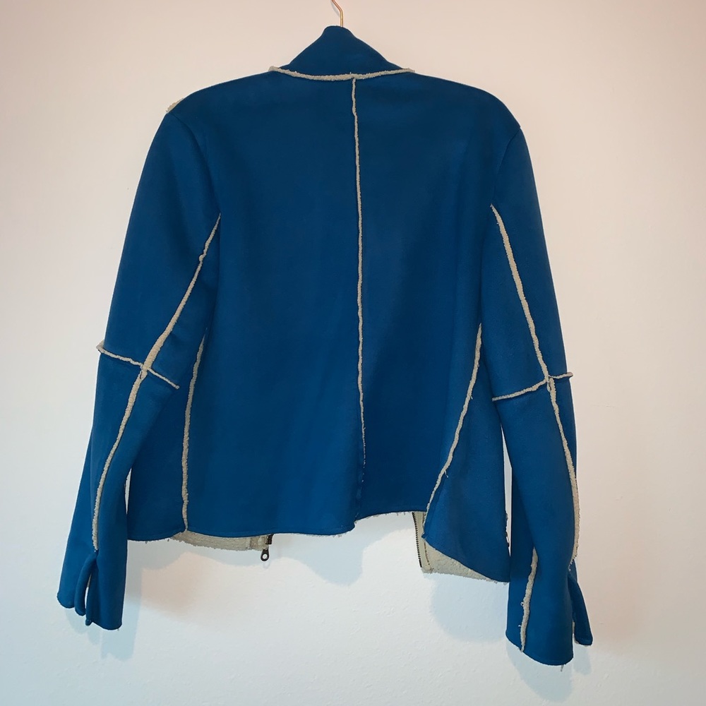 Puffer Jackets - Picture 2 of 4